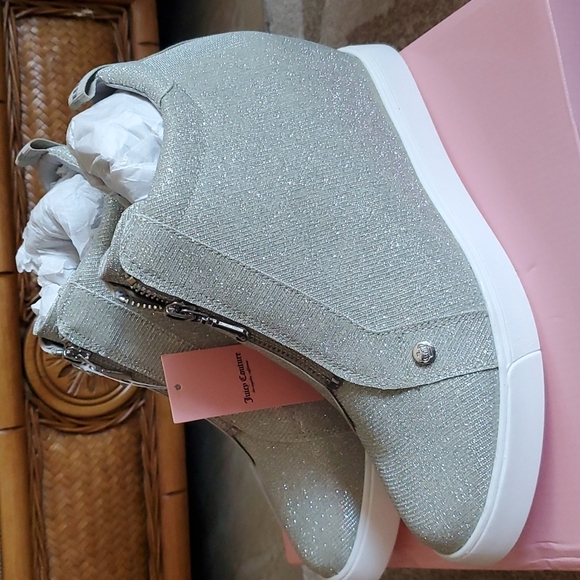 NWT! Juicy Couture glitter ankle high bootie - Picture 3 of 7